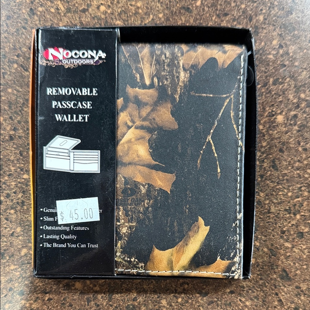 Nocona Mossy Oak Detachable Bifold Wallet